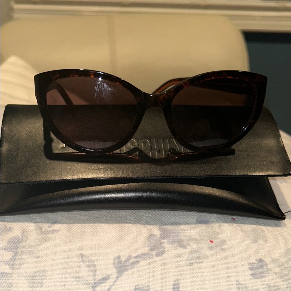 Moschino Tortoise Shell Cat-Eye Sunglasses